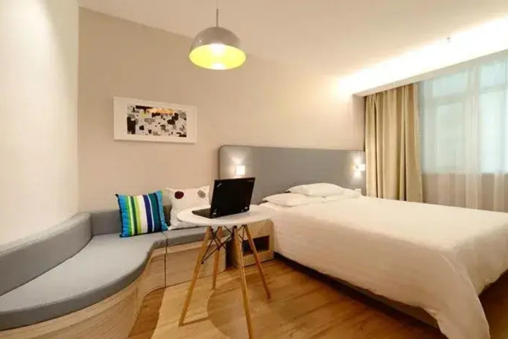 Room 3 of 19