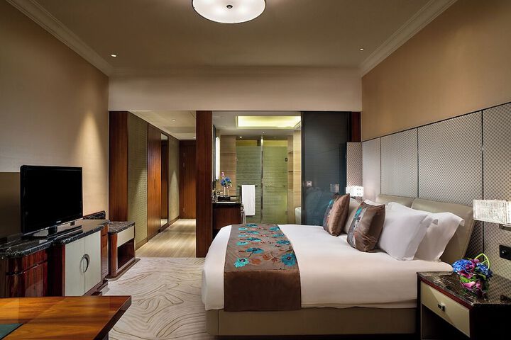 Room 20 of 99