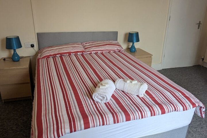 Room 9 of 27