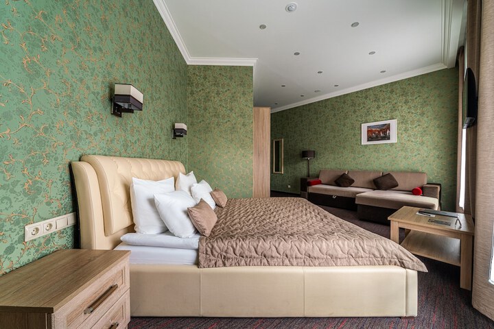 Room 21 of 52