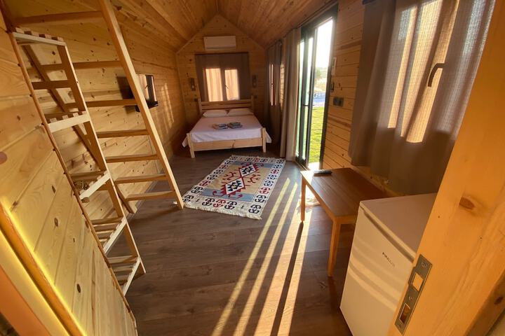Room 5 of 13