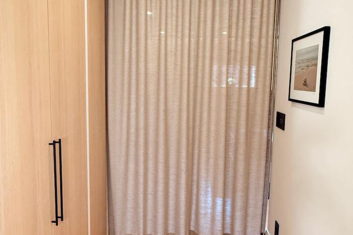 Room 28 of 206