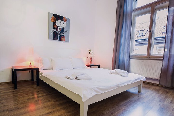 Room 50 of 236