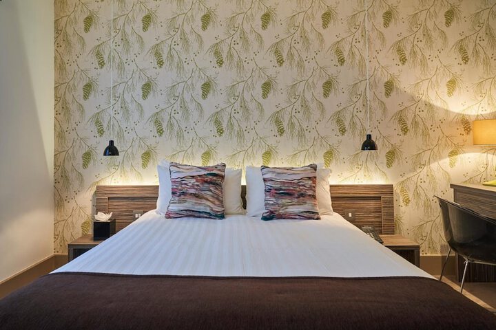 Room 12 of 39