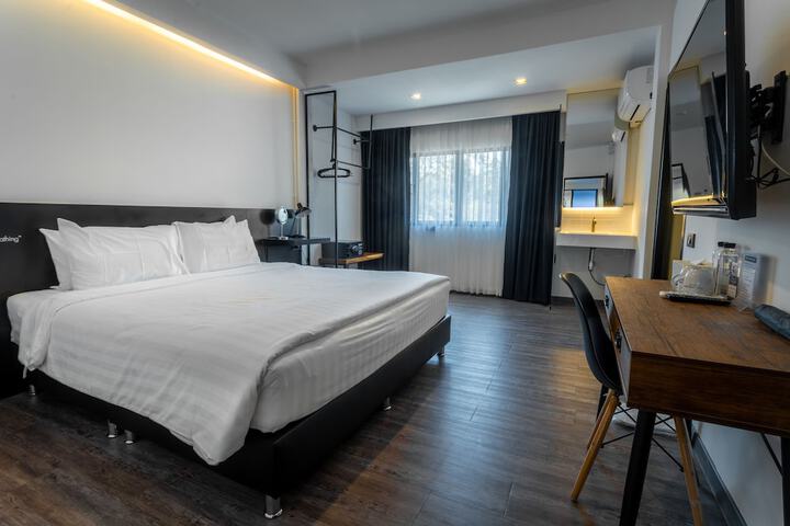 Room 9 of 44