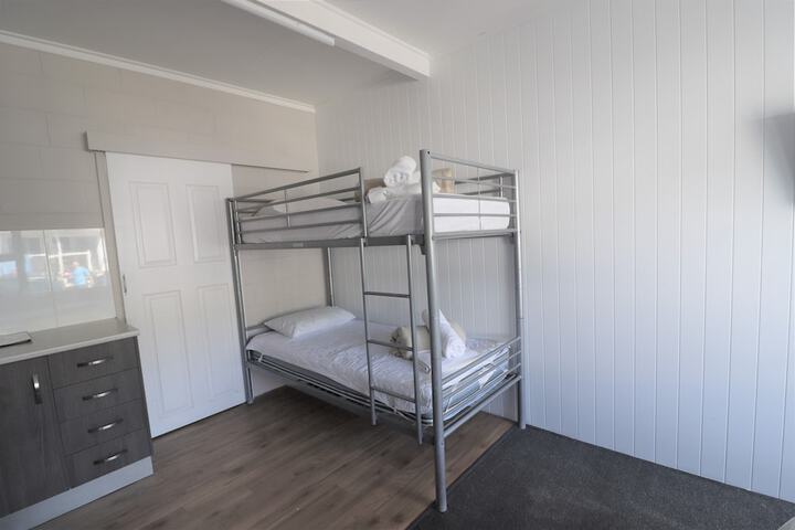 Room 30 of 204