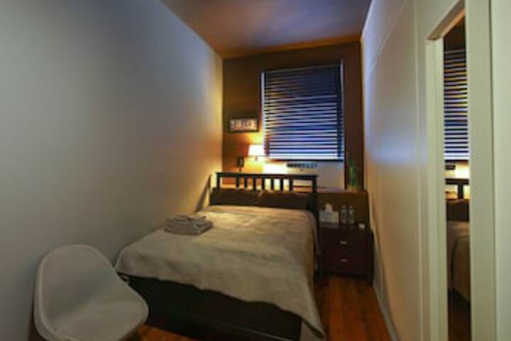 Room 26 of 79