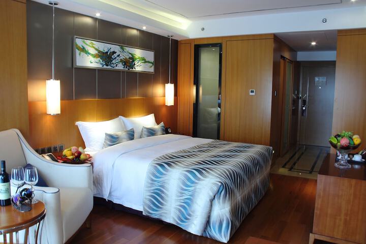 Room 17 of 62