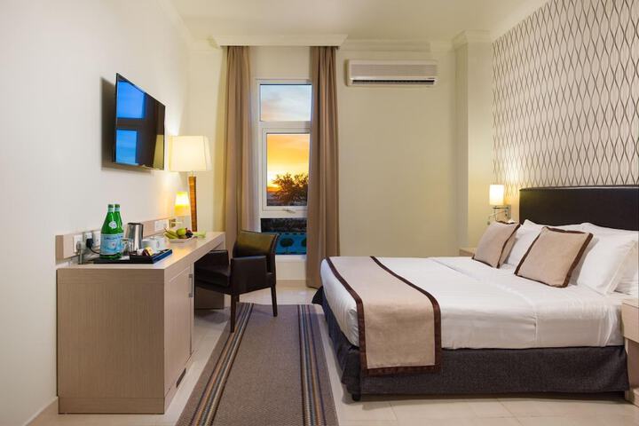 Room 20 of 54