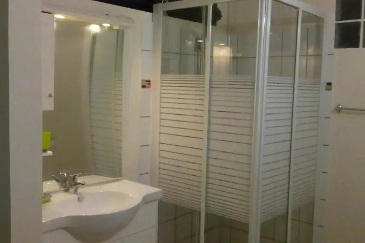 Room 3 of 3