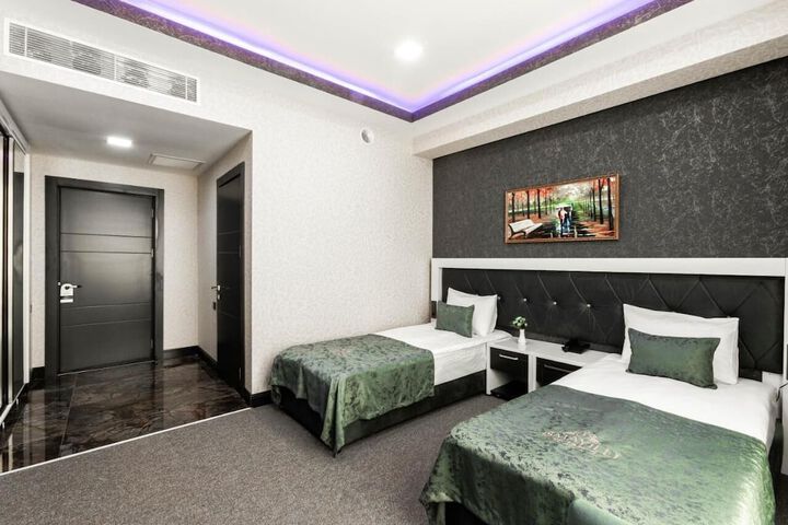 Room 15 of 52