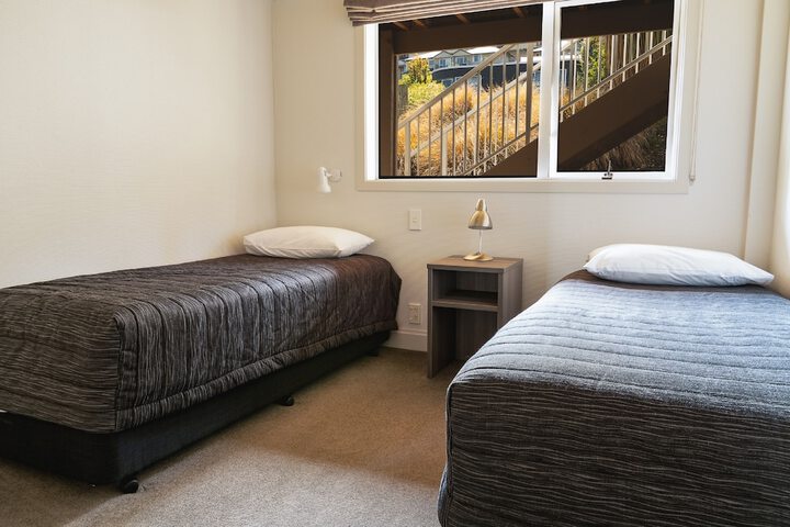 Room 3 of 52