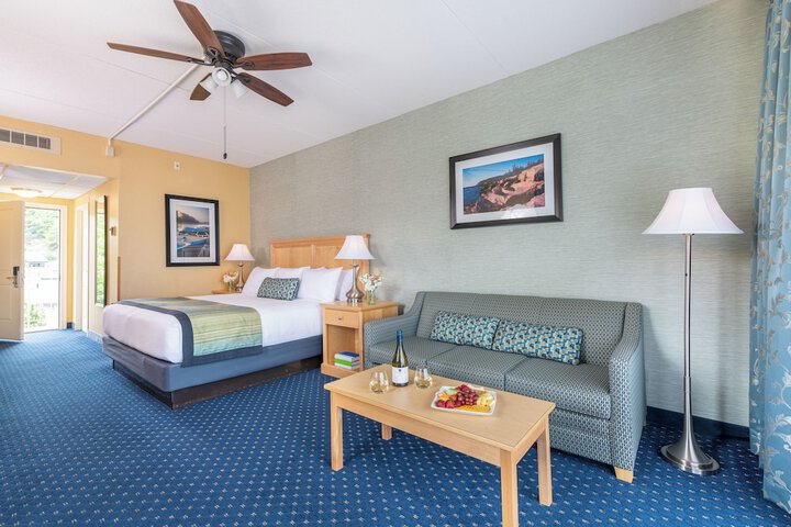 Room 21 of 77