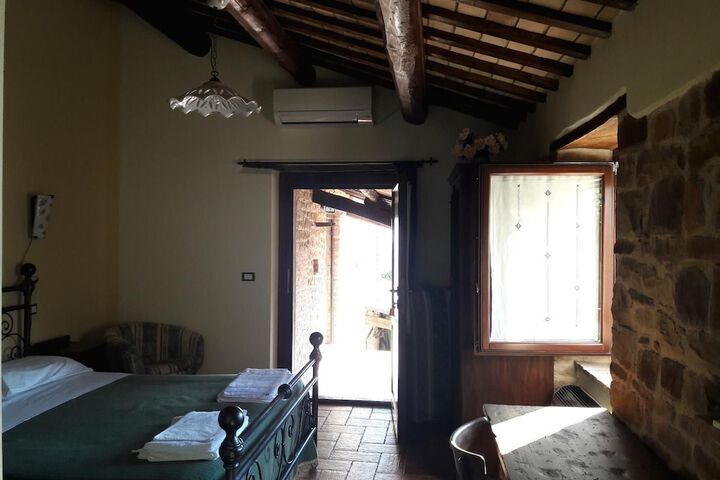 Room 5 of 47