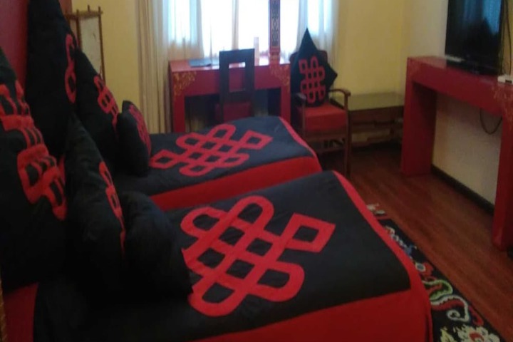 Room 9 of 38