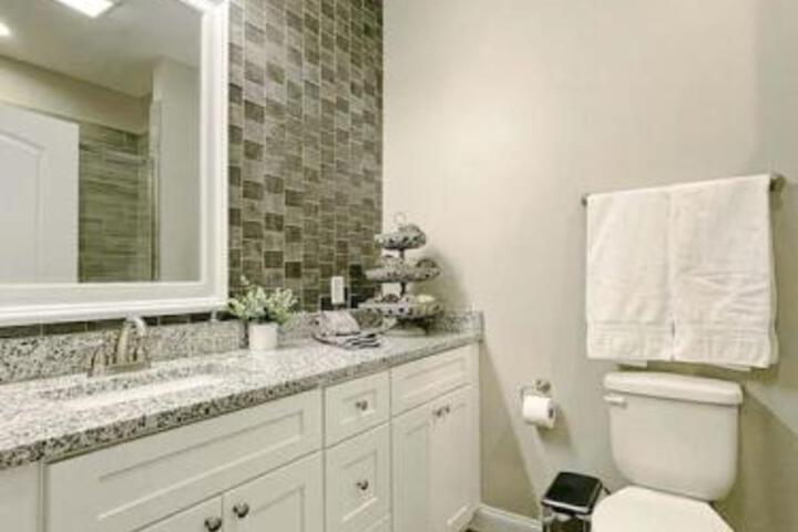 Smokies Sanctuary With Mountain Views &  Resort Perks in Townsend, TN