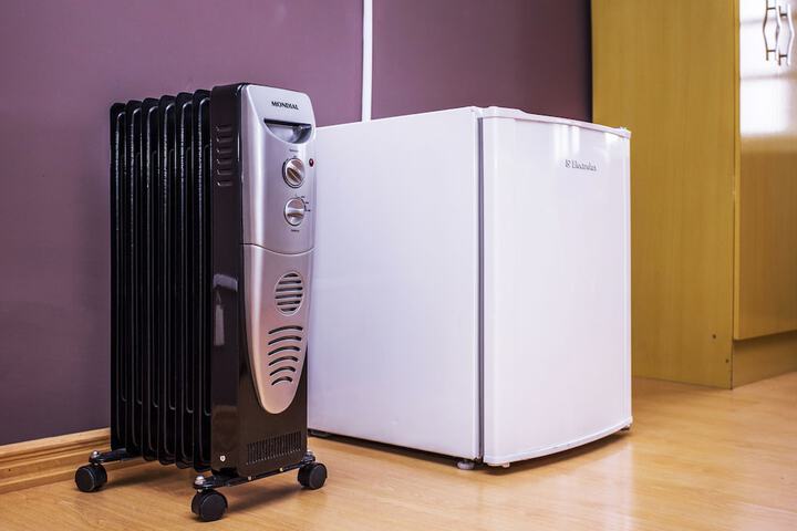 Mini-refrigerator