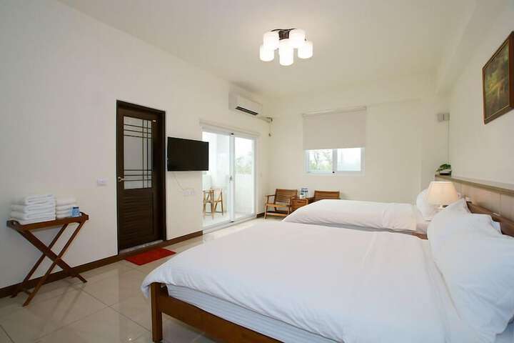 Room 6 of 53