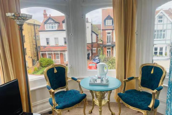 The Cobham Hotel