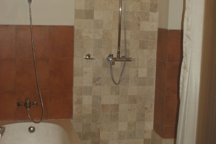 Room 14 of 35