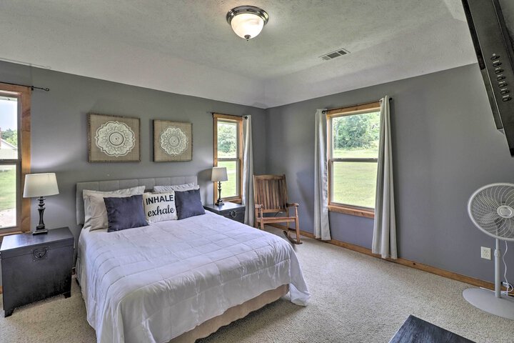 Room 6 of 28