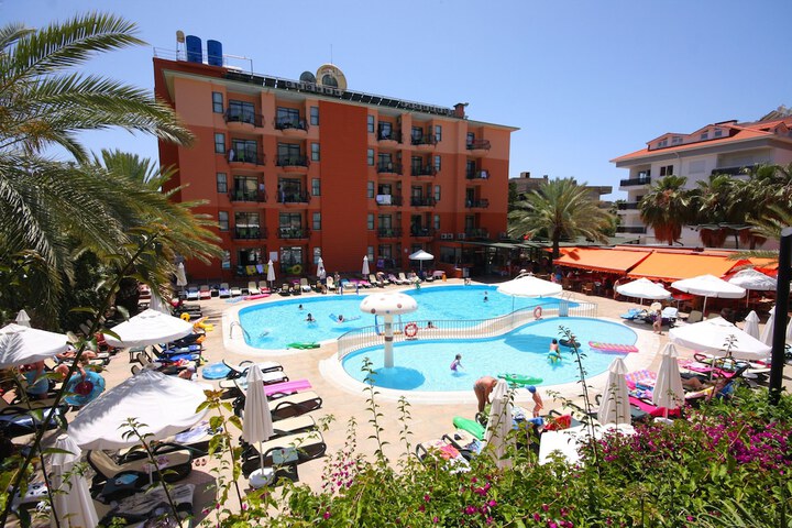 Pool Hotel
