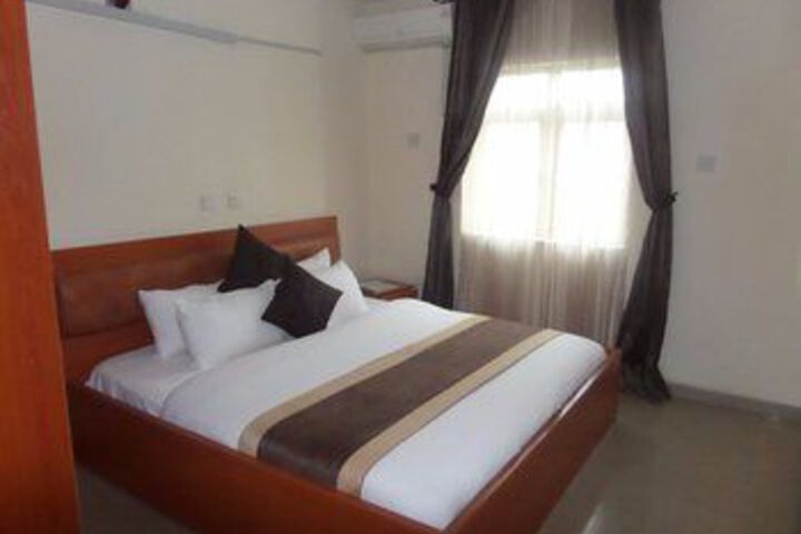 Room 30 of 43
