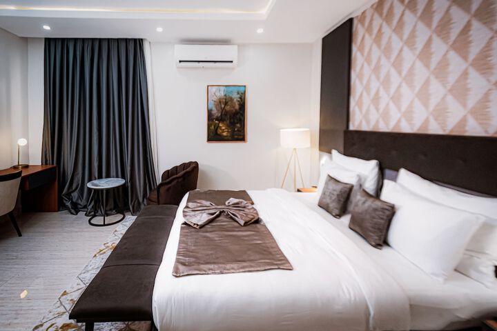 Room 25 of 41
