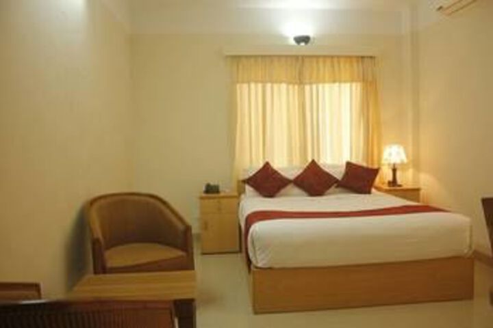 Room 5 of 17