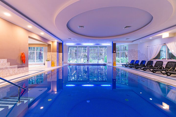 Pools & Facilities