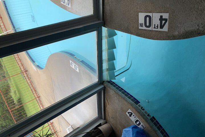 Pool 275 of 293