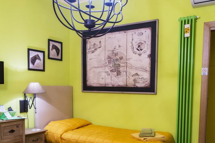Room 7 of 49