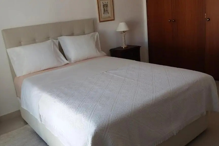 Room 2 of 7
