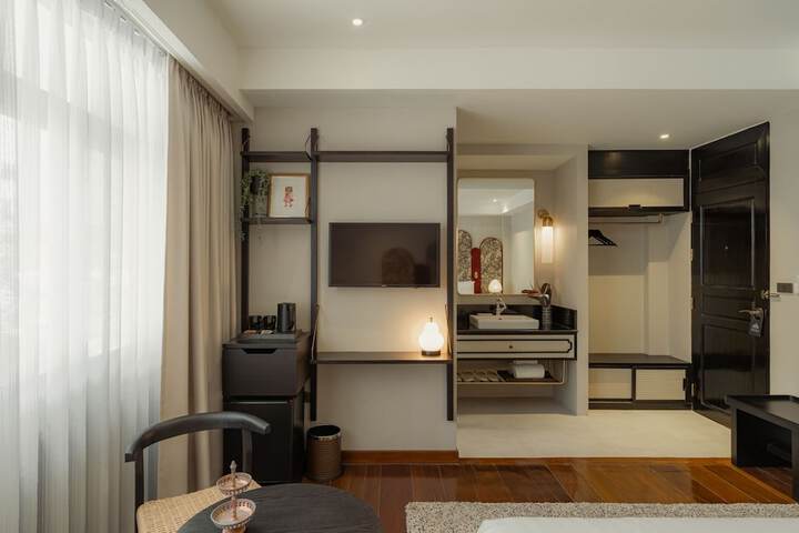 Room 34 of 73