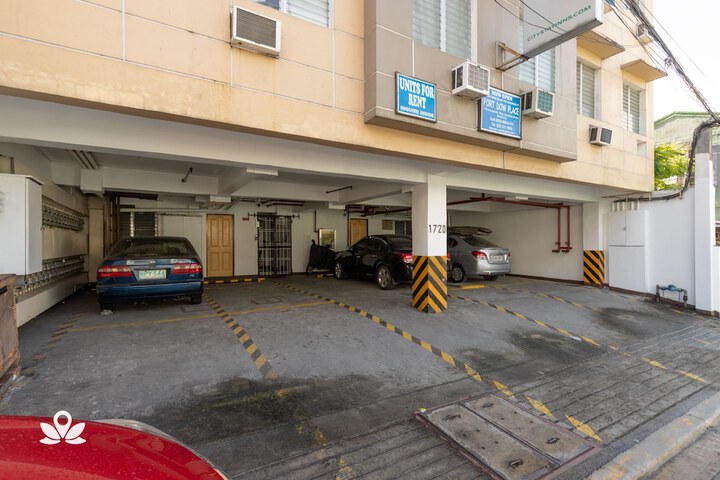 Hotel 6 of 10
