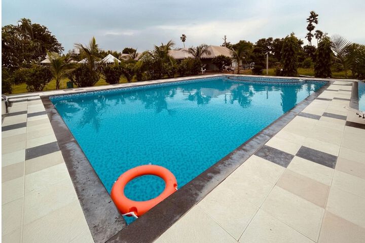 Pool 17 of 28