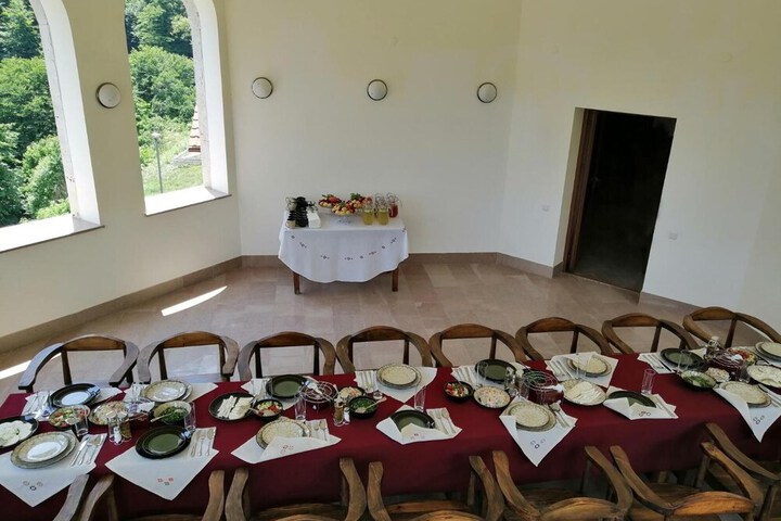 Dining 30 of 55