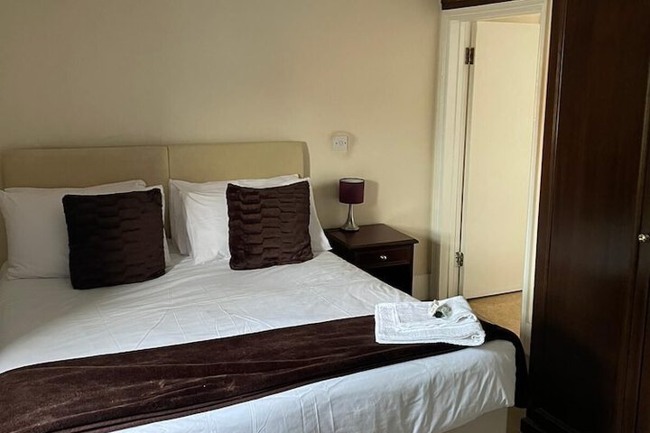 Room 17 of 35