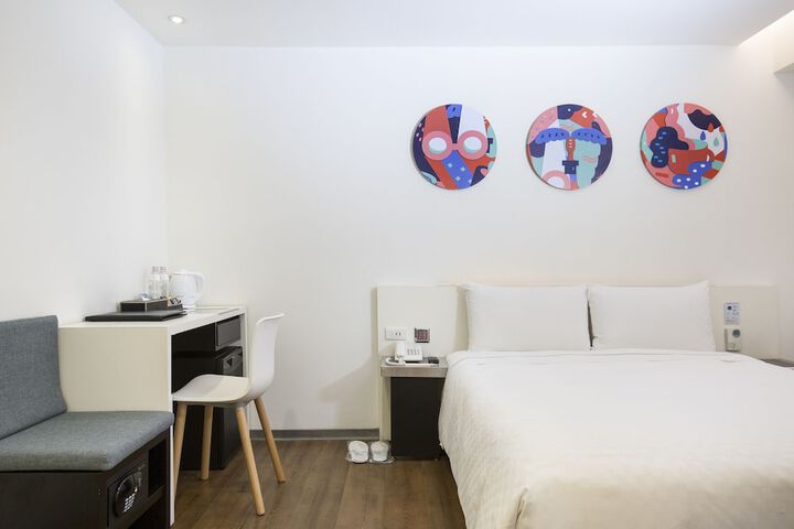 Room 15 of 51