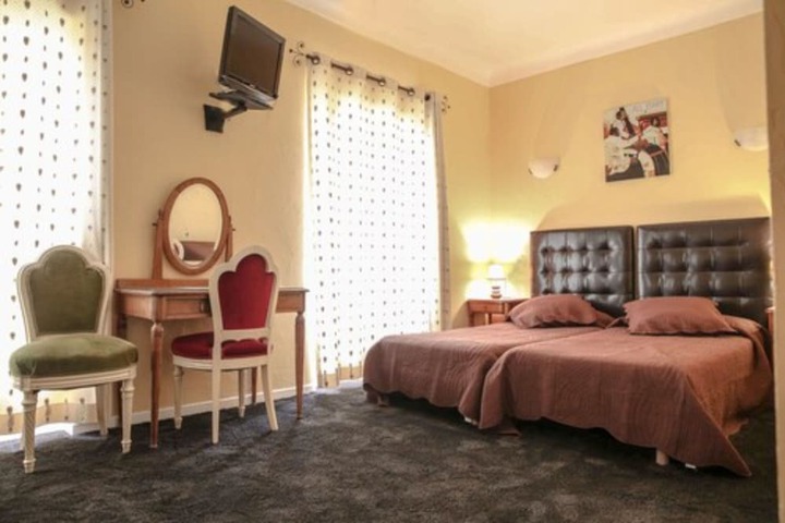 Room 7 of 38