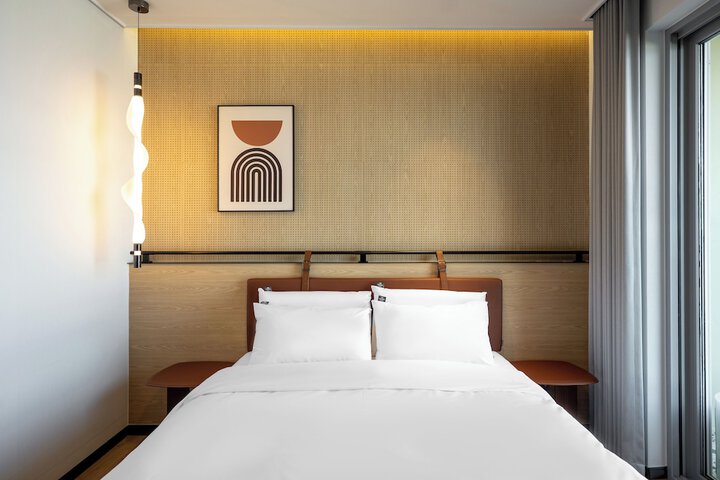 Room 16 of 89