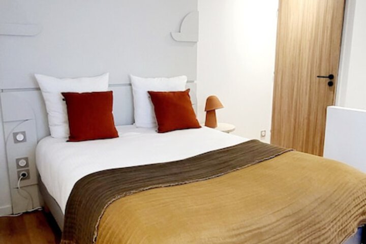 Room 15 of 47