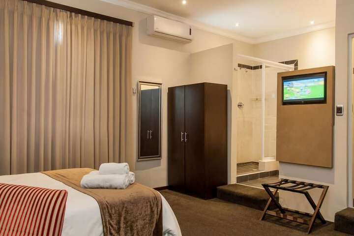 Room 16 of 26