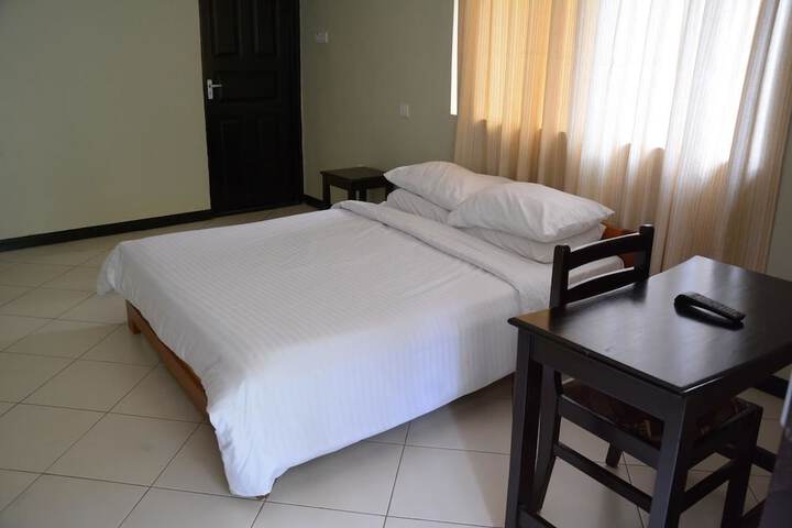 Room 3 of 7
