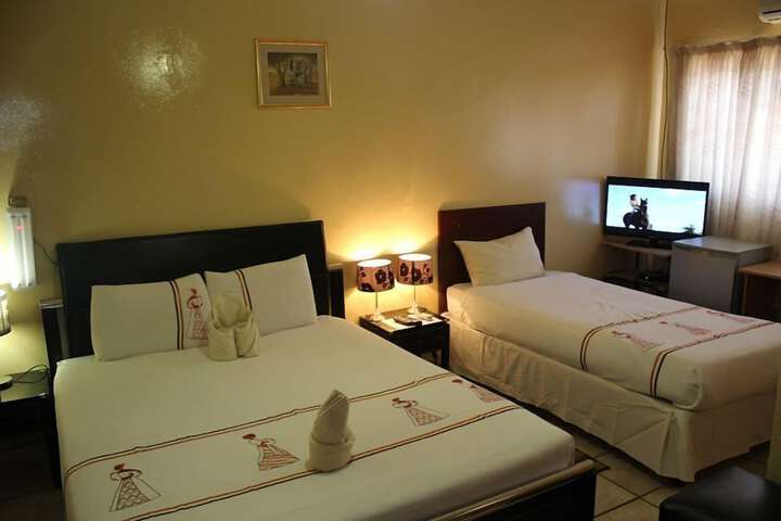 Room 9 of 21