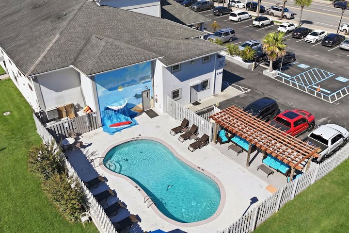 Pool 42 of 67