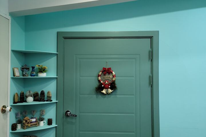 Room 4 of 131