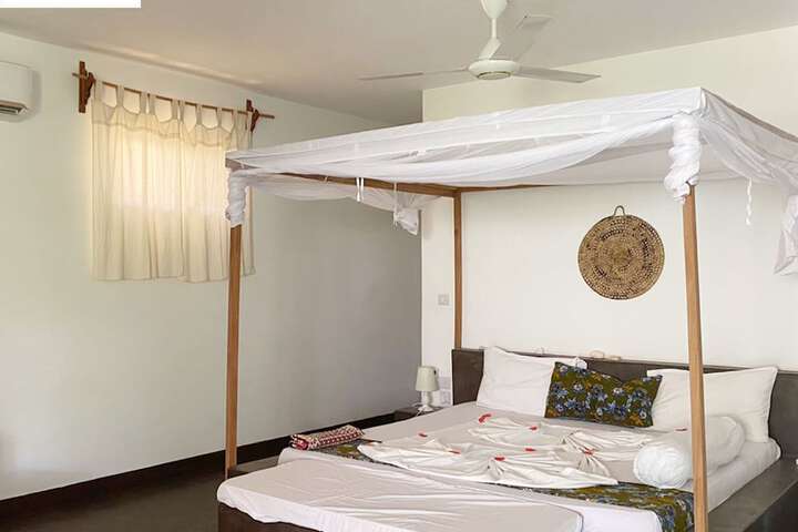 Room 8 of 72