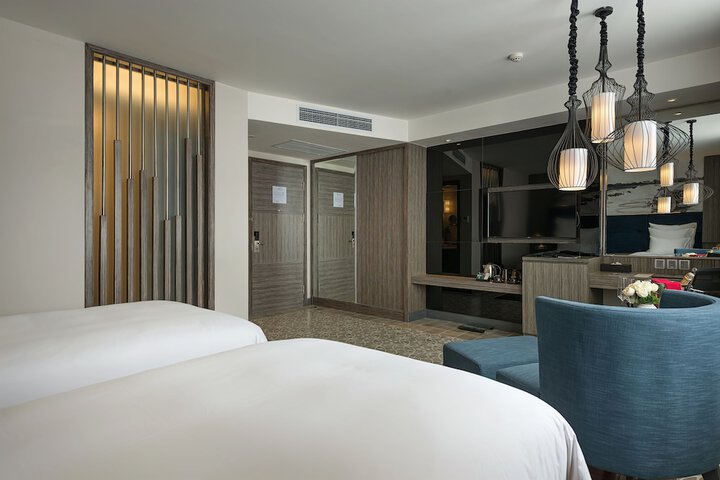 Room 14 of 64