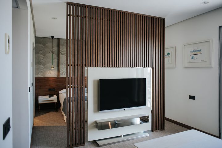 Room 34 of 168